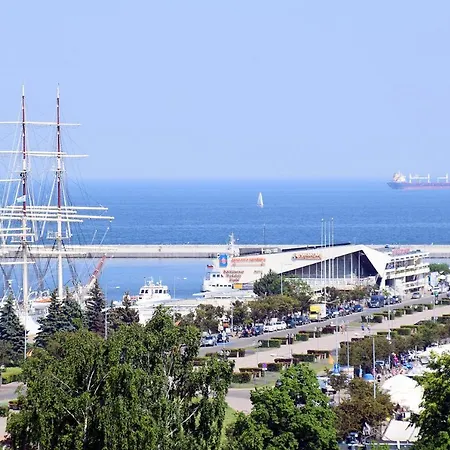 Avis - Skwer Kosciuszki 34a Apartment