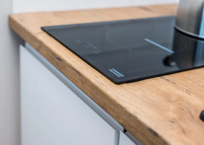 Avis - Skwer Kosciuszki 34a Gdynia