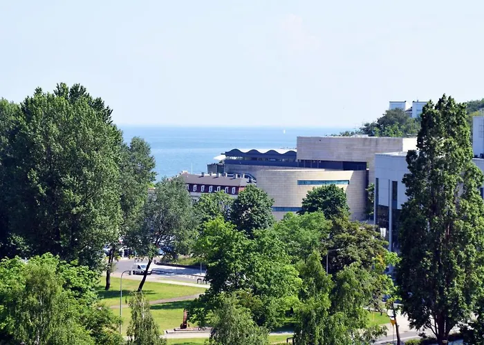 Avis - Skwer Kosciuszki 34a * Gdynia